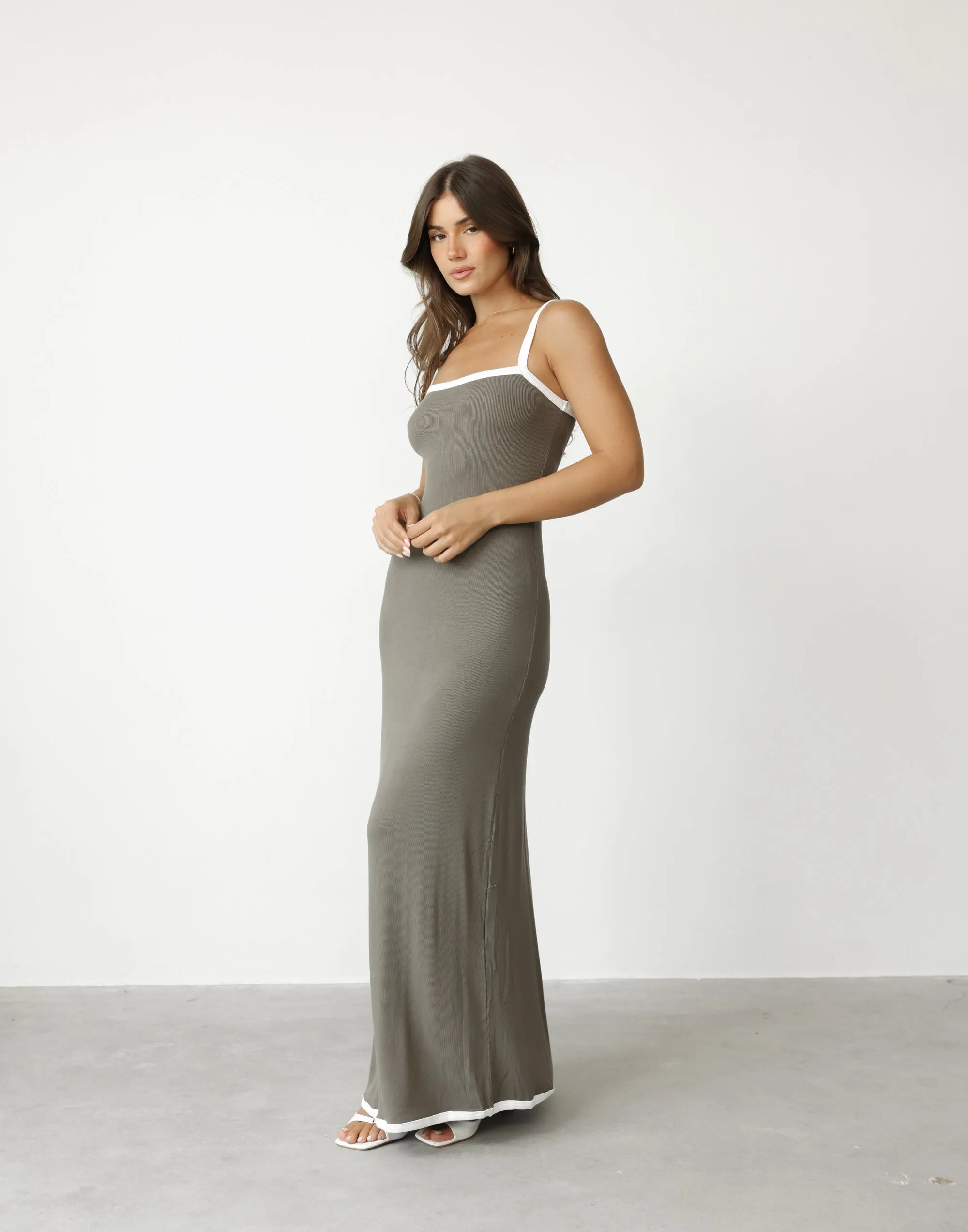 Amihan Maxi Dress (Khaki)