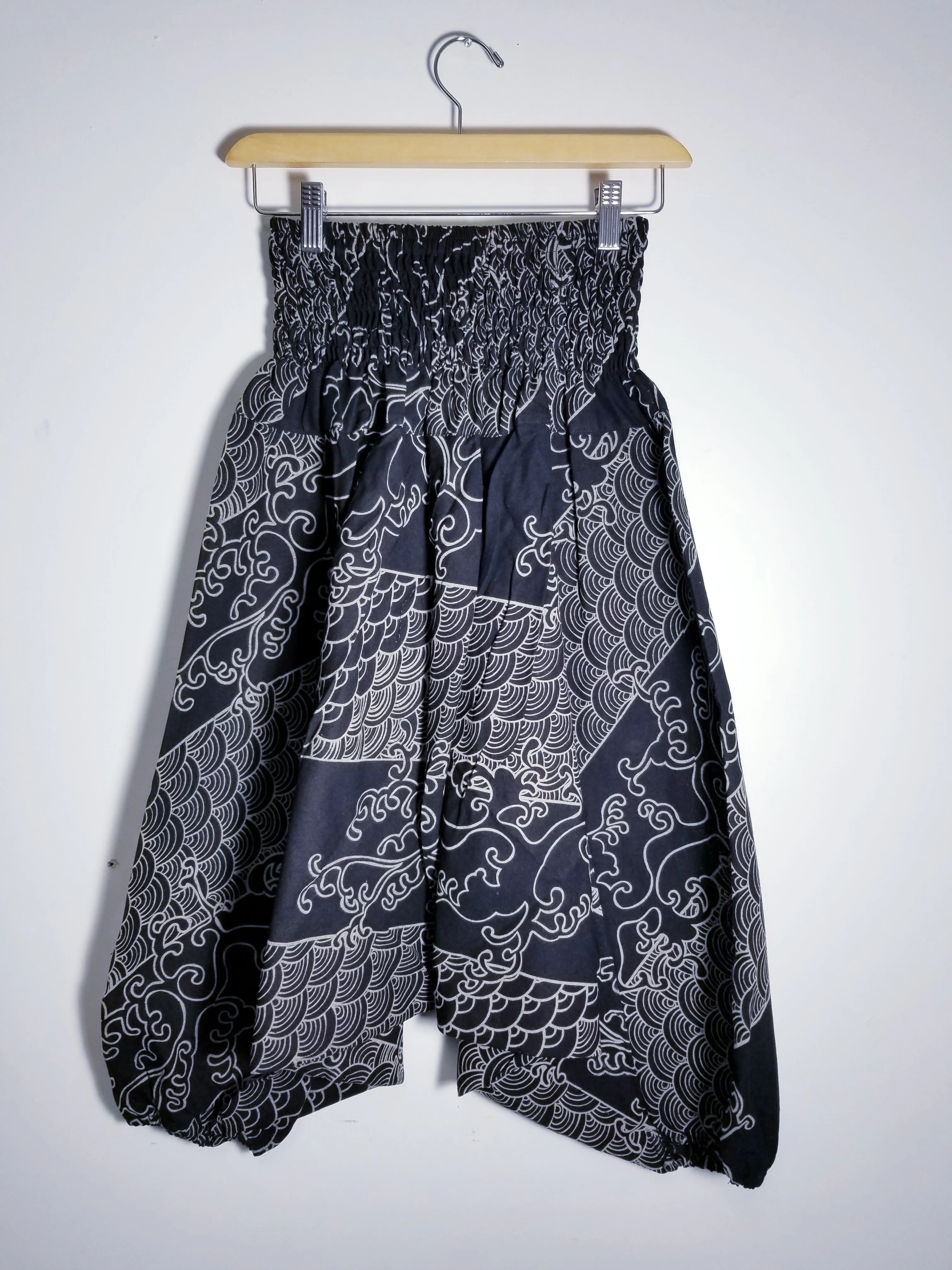 Black Waves Short Harem Pants