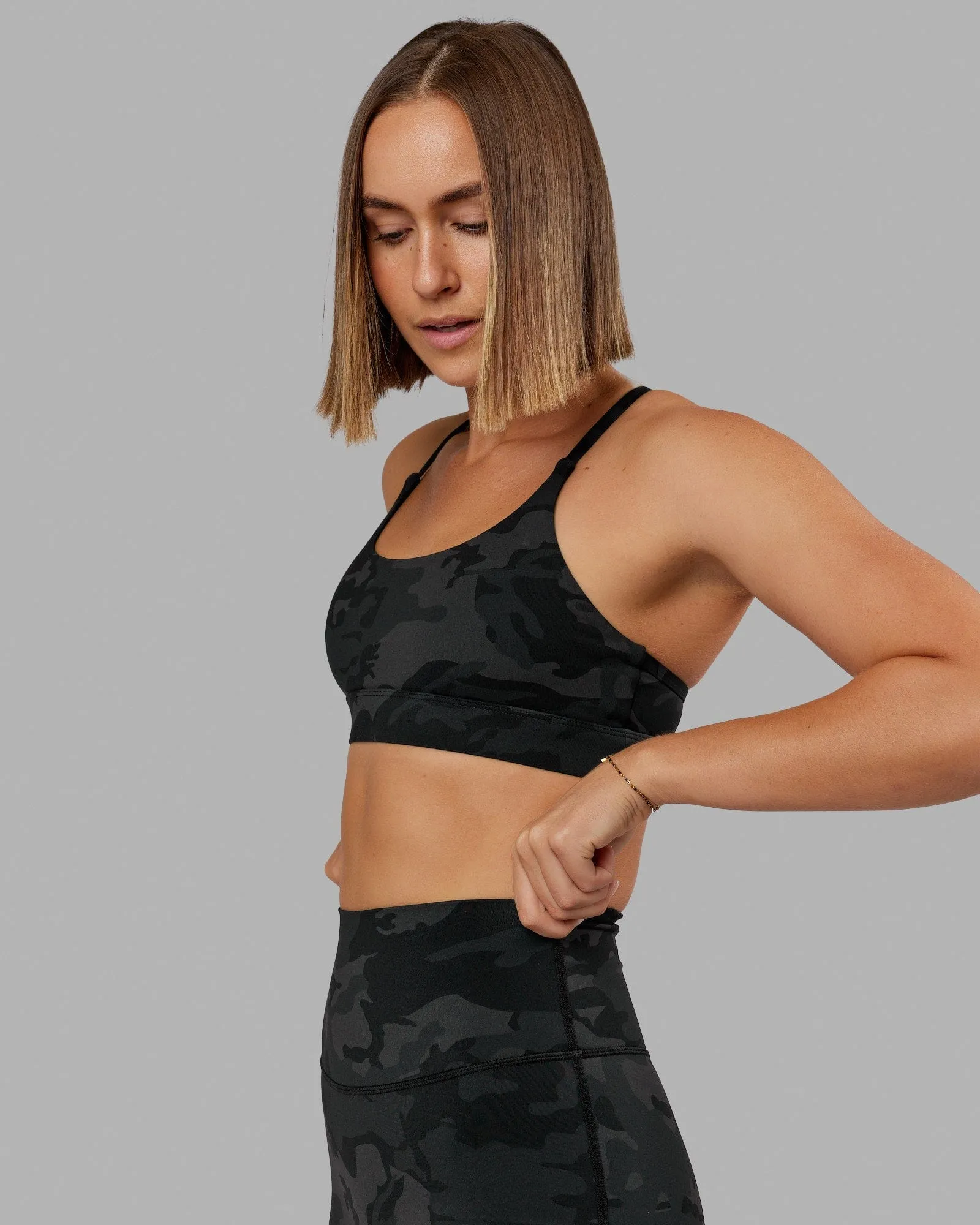 Elixir Sports Bra - Black Camo