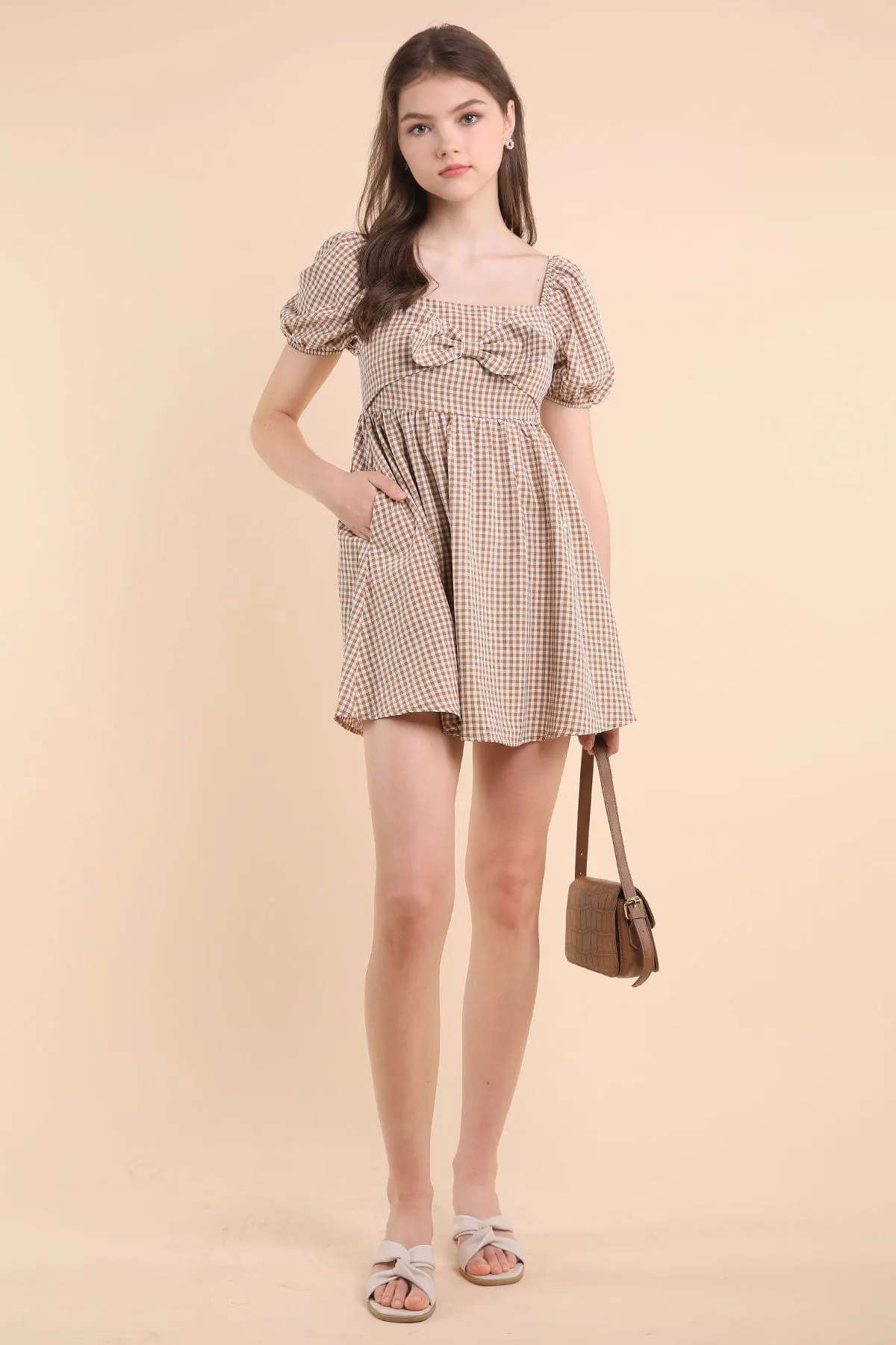 LOUISA BABYDOLL GINGHAM ROMPER DRESS IN GINGERBREAD BROWN